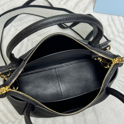 PRADA 25S SMALL BAG 23 IN BLACK CALFSKIN GOLD HARDWRE