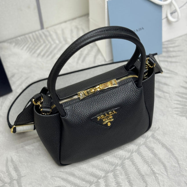 PRADA 25S SMALL BAG 23 IN BLACK CALFSKIN GOLD HARDWRE