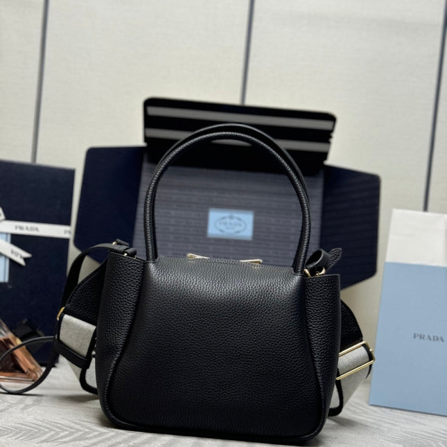 PRADA 25S SMALL BAG 23 IN BLACK CALFSKIN GOLD HARDWRE