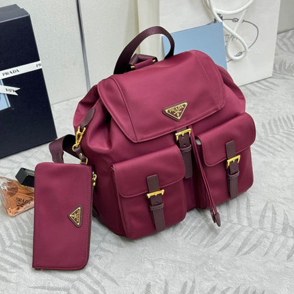 PRADA 25S RE-EDITION 1978 SMALL BACKPACK 32 IN BURGUNDY RE-NYLON
