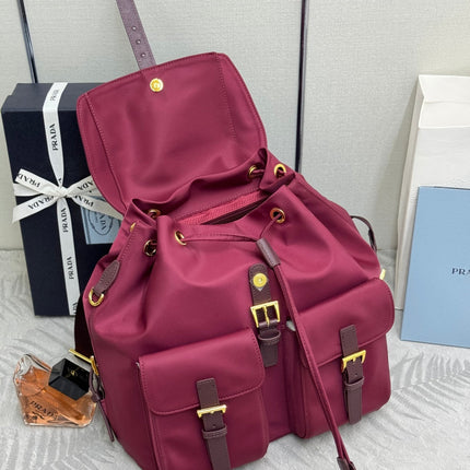 PRADA 25S RE-EDITION 1978 SMALL BACKPACK 32 IN BURGUNDY RE-NYLON