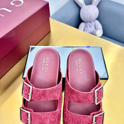 GG SANDALS IN RED LAMBSKIN MIX SUEDE EMBOSSED LOGO