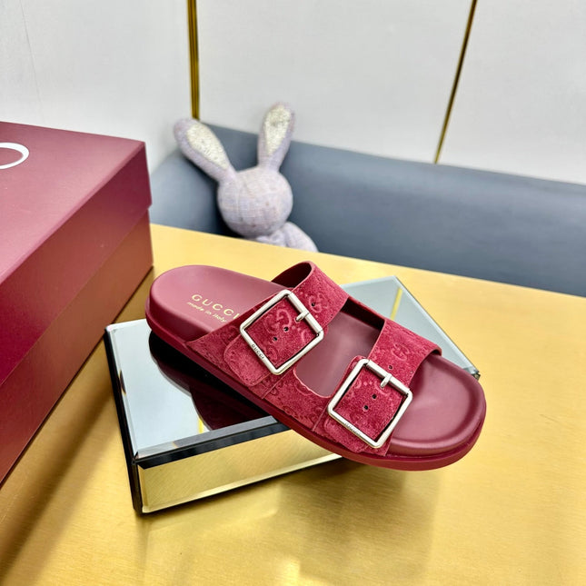 GG SANDALS IN RED LAMBSKIN MIX SUEDE EMBOSSED LOGO