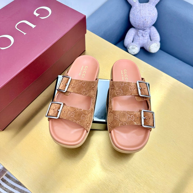 GG SANDALS IN ORANGE LAMBSKIN MIX SUEDE EMBOSSED LOGO