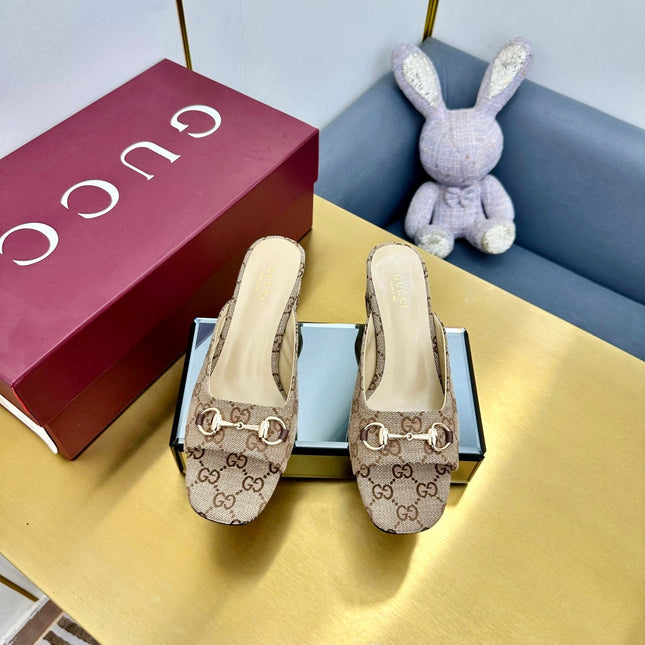 GG HIGH HEELS 65 IN BEIGE FABRIC WITH GOLD HARDWARE