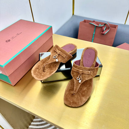 FLIP FLOPS IN BROWN SUEDE AND HARDWARE SILVER
