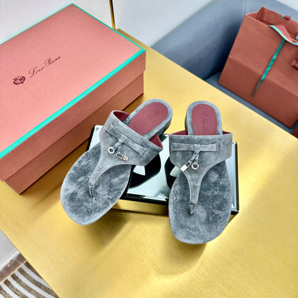 FLIP FLOPS IN DARK GRAY SUEDE AND HARDWARE SILVER