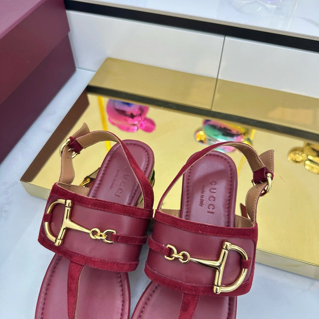 GG FLAT THONG SANDALS WITH ANKLE STRAP IN RED LAMBSKIN
