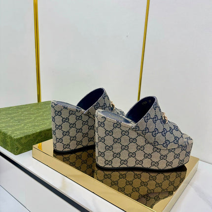 GG WEDGE SLIDES 110 IN GREY FABRIC WITH GOLD HARDWARE