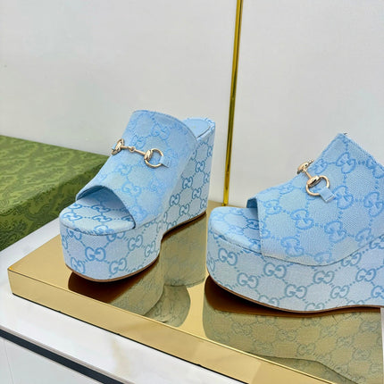 GG WEDGE SLIDES 110 IN SKY BLUE FABRIC WITH GOLD HARDWARE