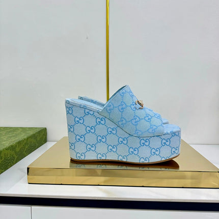 GG WEDGE SLIDES 110 IN SKY BLUE FABRIC WITH GOLD HARDWARE