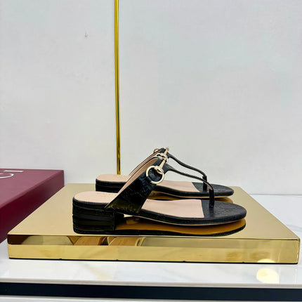 GG THONG SANDALS 25S IN BLACK LAMBSKIN WITH GOLD HARDWARE