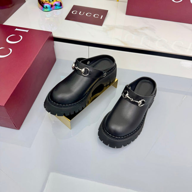 GG PLATFORM MULES 25S IN BLACK CALFSKIN