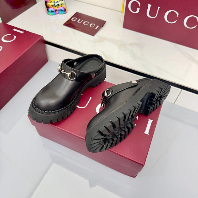 GG PLATFORM MULES 25S IN BLACK CALFSKIN