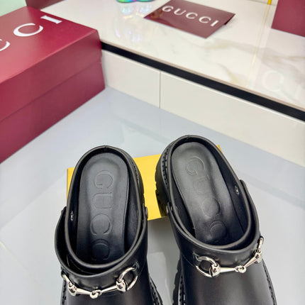 GG PLATFORM MULES 25S IN BLACK CALFSKIN