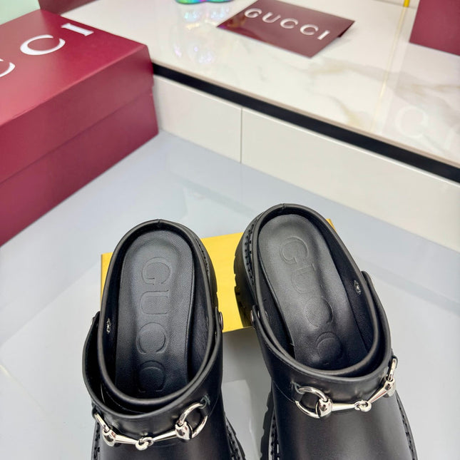 GG PLATFORM MULES 25S IN BLACK CALFSKIN