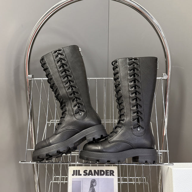 DIOR 25S D-ROAD BOOT IN BLACK GRAINED CALFSKIN