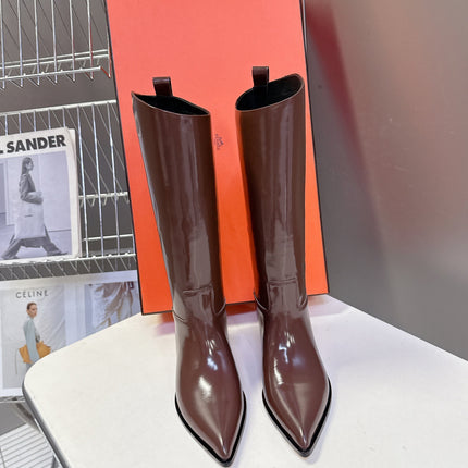 HM 25S POINTED-TOE KNEE-HIGH BOOTS IN BROWN GLOSSY LAMBSKIN
