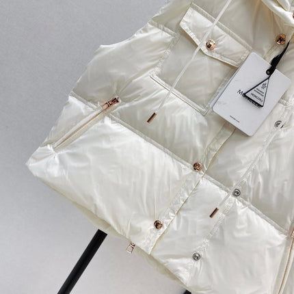 MONCLER 25S JACKET IN WHITE 307425