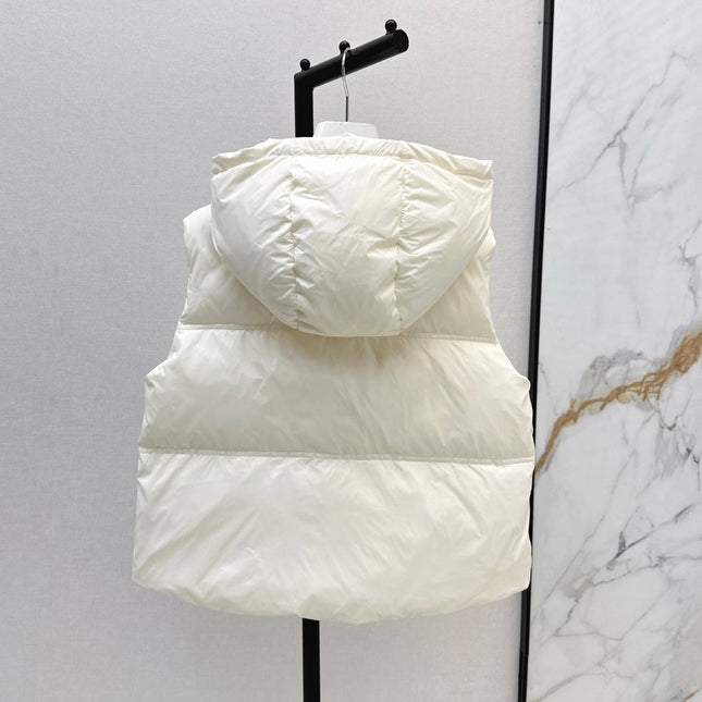 MONCLER 25S JACKET IN WHITE 307425