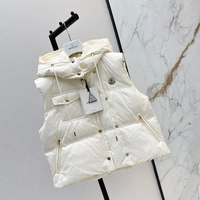 MONCLER 25S JACKET IN WHITE 307425