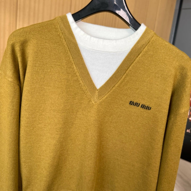 MIUMIU KNIT SWEATER STYLE 174