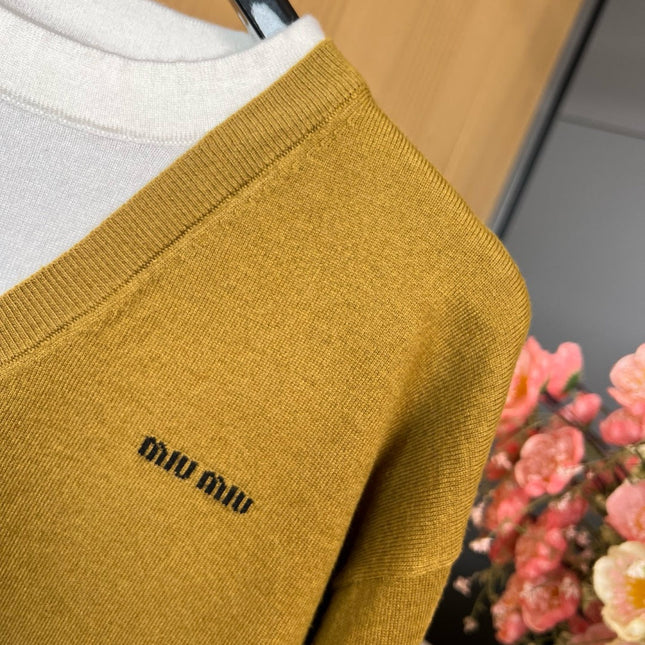 MIUMIU KNIT SWEATER STYLE 174