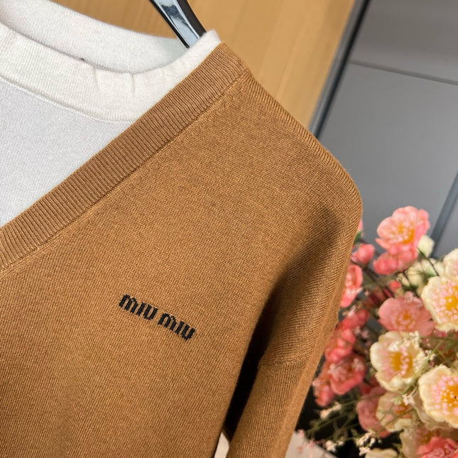 MIUMIU KNIT SWEATER STYLE 173