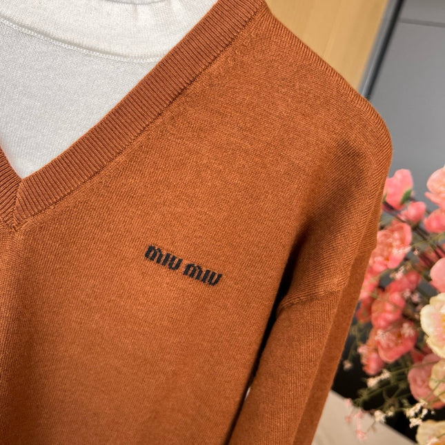 MIUMIU KNIT SWEATER STYLE 175