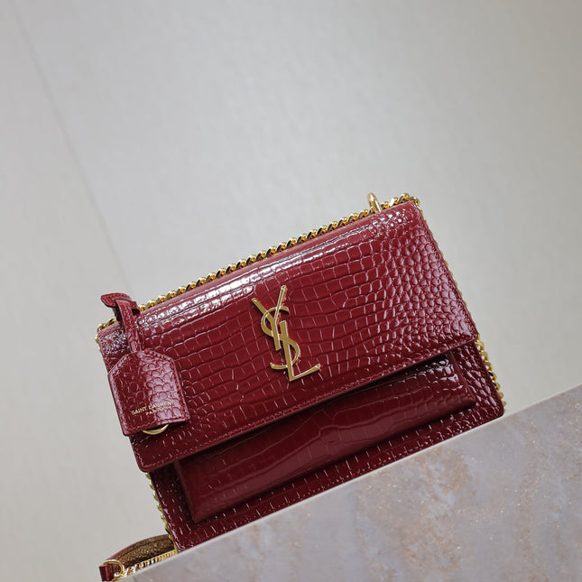 YSL 25S SUNSET MEDIUM 22 IN CRIMSON RED CROCODILE-EMBOSSED CALFSKIN GOLD HARDWRE