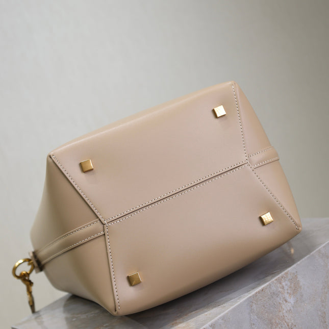 YSL 25S LE 5 À 7 BUCKET 26 IN NUDE CALFSKIN GOLD HARDWRE