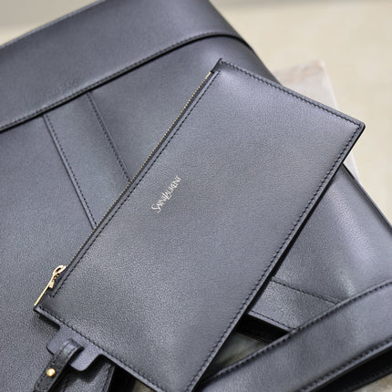 YSL 25S Y SMALL BUCKET 29 IN BLACK CALFSKIN GOLD HARDWRE