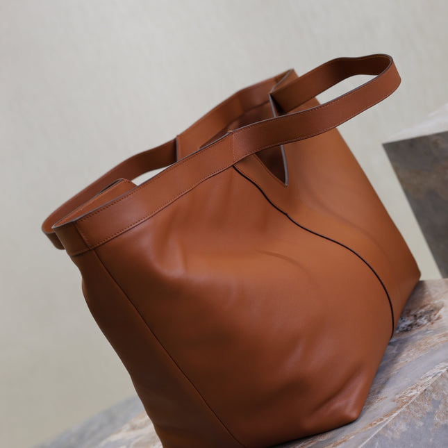 YSL 25S Y TOTE 50 IN CARAMEL CALFSKIN GOLD HARDWRE