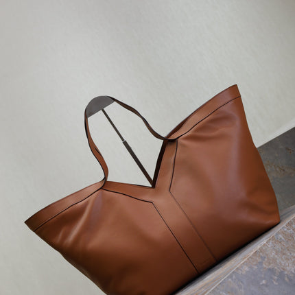 YSL 25S Y TOTE 50 IN CARAMEL CALFSKIN GOLD HARDWRE