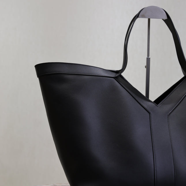 YSL 25S Y TOTE 50 IN BLACK CALFSKIN GOLD HARDWRE