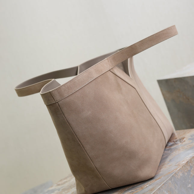 YSL 25S Y MAXI TOTE 50 IN DRY GRAIN SUEDE GOLD HARDWRE