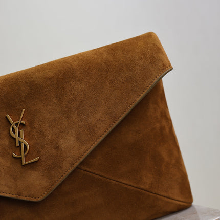 YSL 25S CASSANDRE LARGE ENVELOPE POUCH 29 IN BURNT UMBER SUEDE GOLD HARDWRE