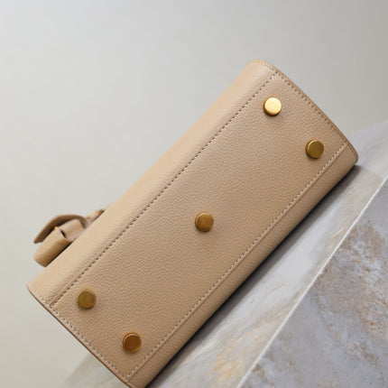 YSL 25S SAC DE JOUR 22 IN DARK BEIGE SUPPLE GRAINED CALFSKIN
