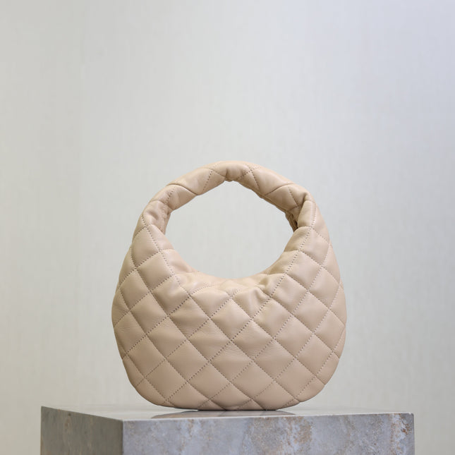 YSL 25S ICARINO 17 IN BEIGE QUILTED CALFSKIN GOLD HARDWRE