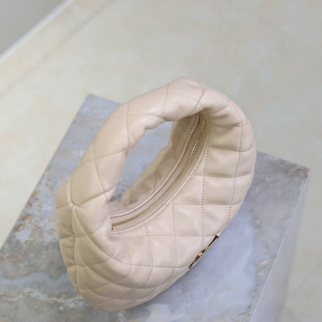YSL 25S ICARINO 17 IN BEIGE QUILTED CALFSKIN GOLD HARDWRE
