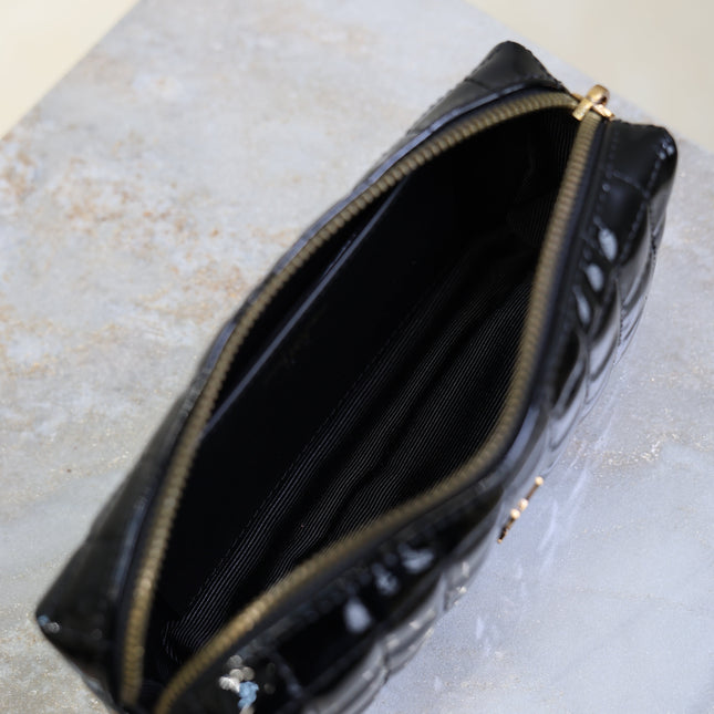 YSL 25S CASSANDRE MATELASSÉ CARRÉ POUCH ON CHAIN 18 IN BLACK SHINY CALFSKIN