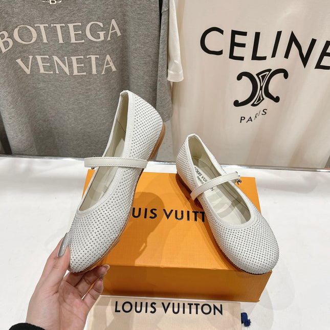 ROMY FLAT BALLERINA IN WHITE LAMBSKIN EMBELLISHED SILVER-TONED STUDS
