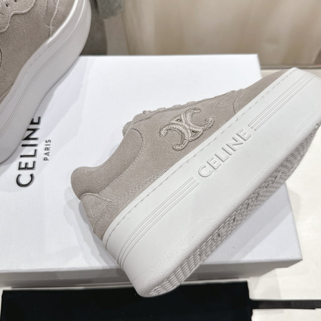 BLOCK SNEAKERS WITH EMBROIDERED TRIOMPHE IN MALIBU BEIGE SUEDE