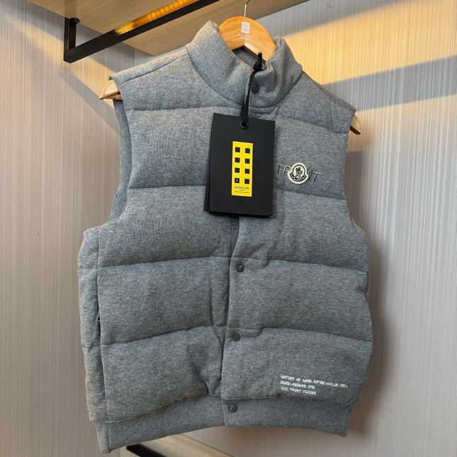 MONCLER 25S DOWN VEST IN GRAY 065