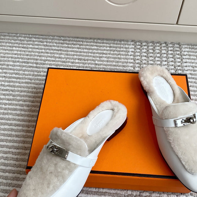 HM 25S CATENA MULE IN BEIGE SHEARLING AND WHITE LAMBSKIN WITH SILVER HARDWARE