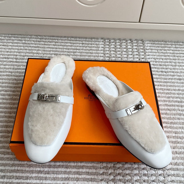 HM 25S CATENA MULE IN BEIGE SHEARLING AND WHITE LAMBSKIN WITH SILVER HARDWARE