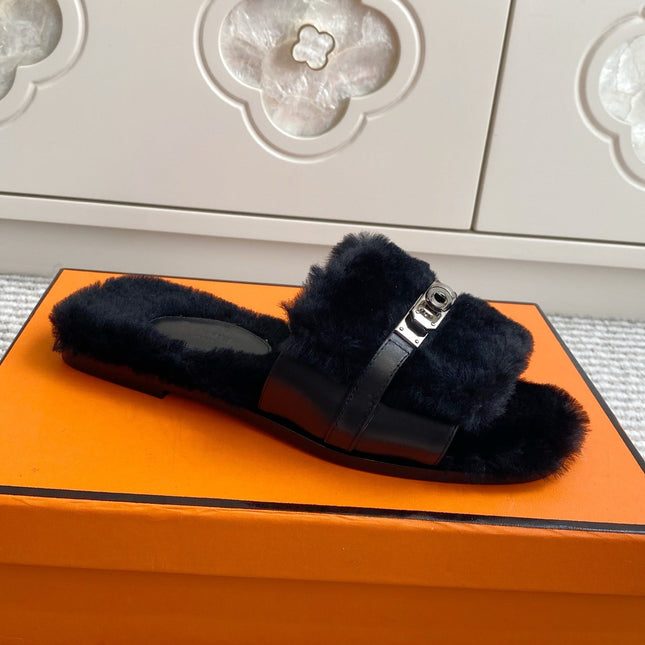 HM 25S GIULIA SANDAL IN BLACK SHEARLING WITH SILVER HARDWARE