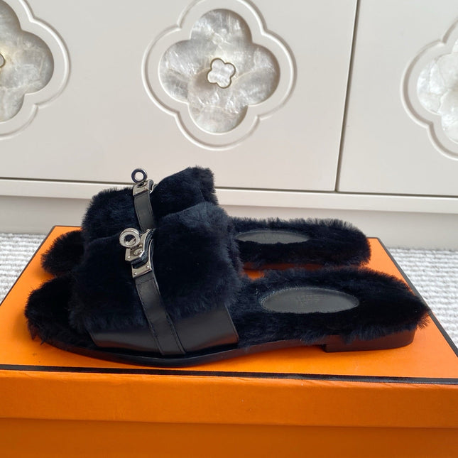 HM 25S GIULIA SANDAL IN BLACK SHEARLING WITH SILVER HARDWARE