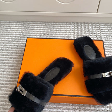 HM 25S GIULIA SANDAL IN BLACK SHEARLING WITH SILVER HARDWARE