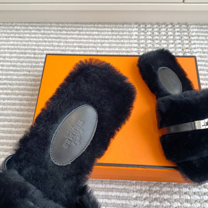 HM 25S GIULIA SANDAL IN BLACK SHEARLING WITH SILVER HARDWARE